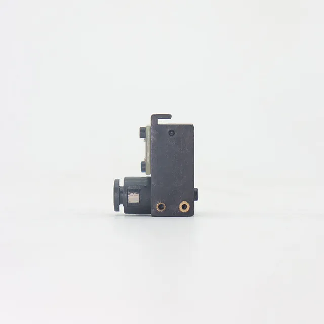 qidi-tech-q1-pro-capteur-de-fin-de-filament image 1